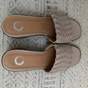 BEIGE SLIDE 2 INCH HEEL